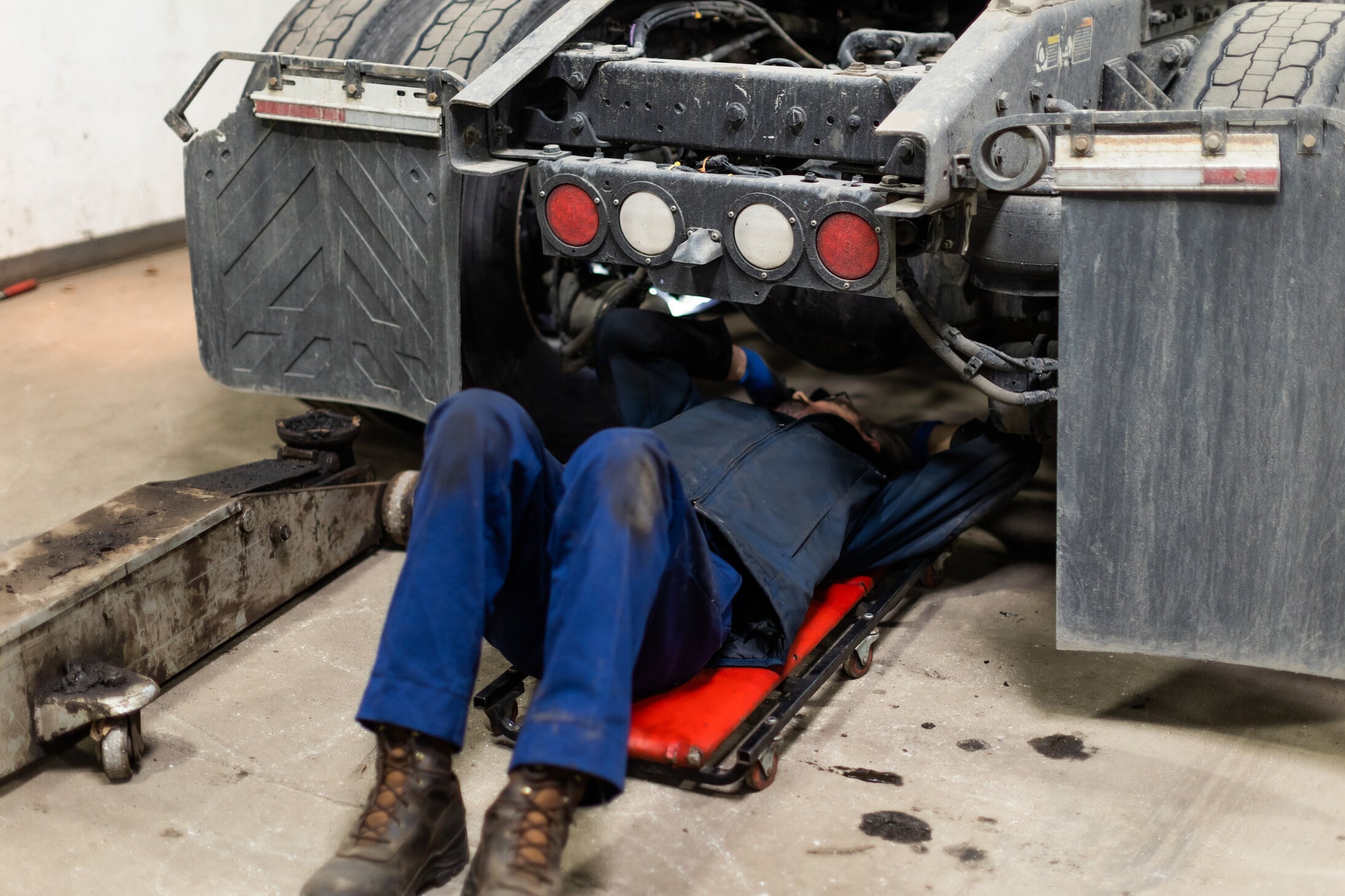 How to Tell If Your Truck or Trailer Is Due for Re-Alignment