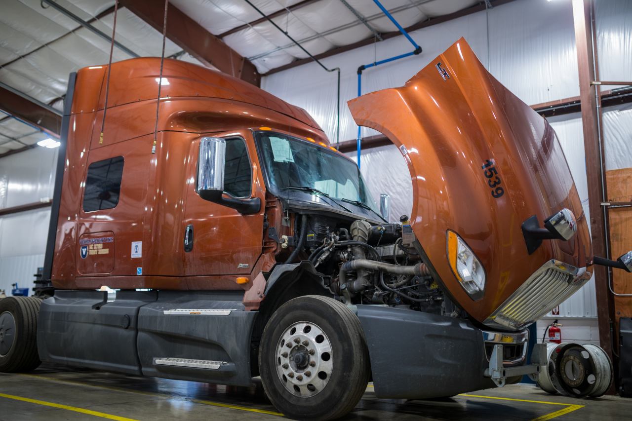 3 Indicators Your Heavy-Duty Truck Needs Clutch Repair Immediately