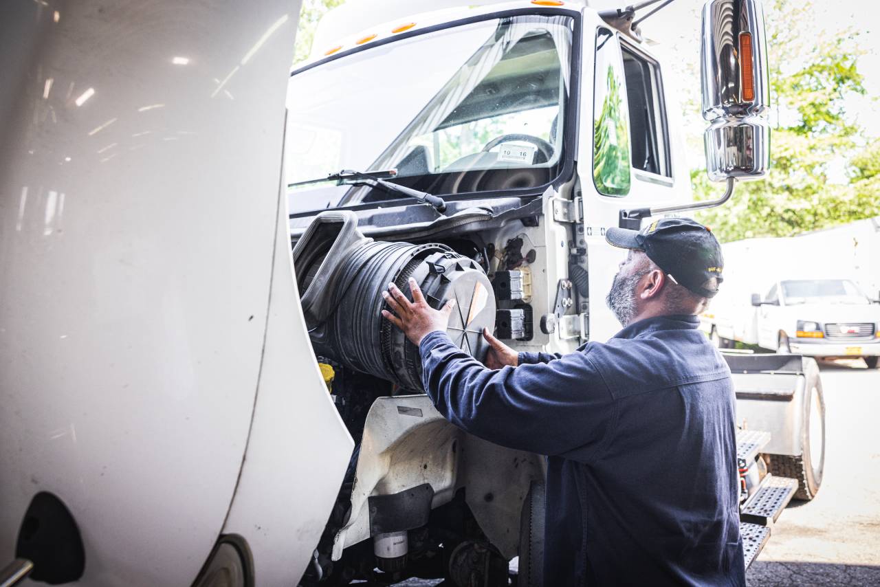 4 Mistakes To Avoid When Choosing A Heavy-Duty Truck Repair Shop